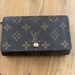 Louis Vuitton Brown and Tan Monogram Clutch